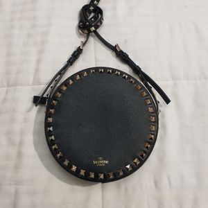 NWT -Rockstud Round Leather Shoulder Bag
VALENTINO